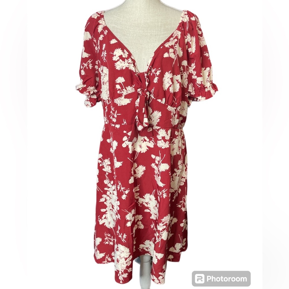 HP!! Shein Curve Red & White Floral MIDI Dress